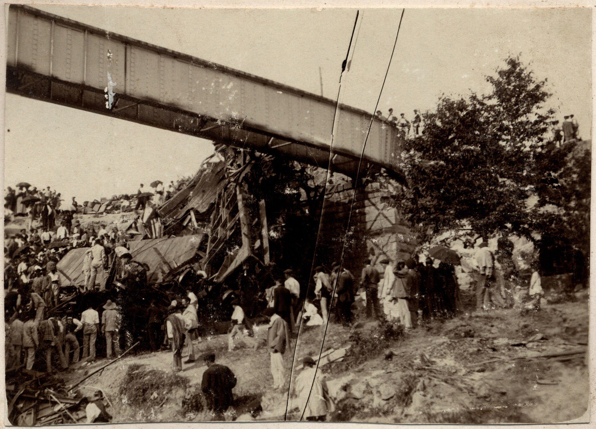 Audio Leaks Reveal Train Operators' Communication Before Fatal Crash in Spain